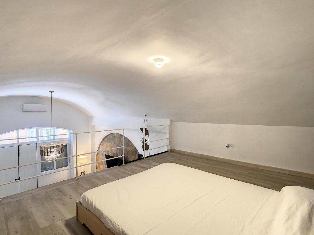 Apartcity Triana Sevilla Eksteriør billede